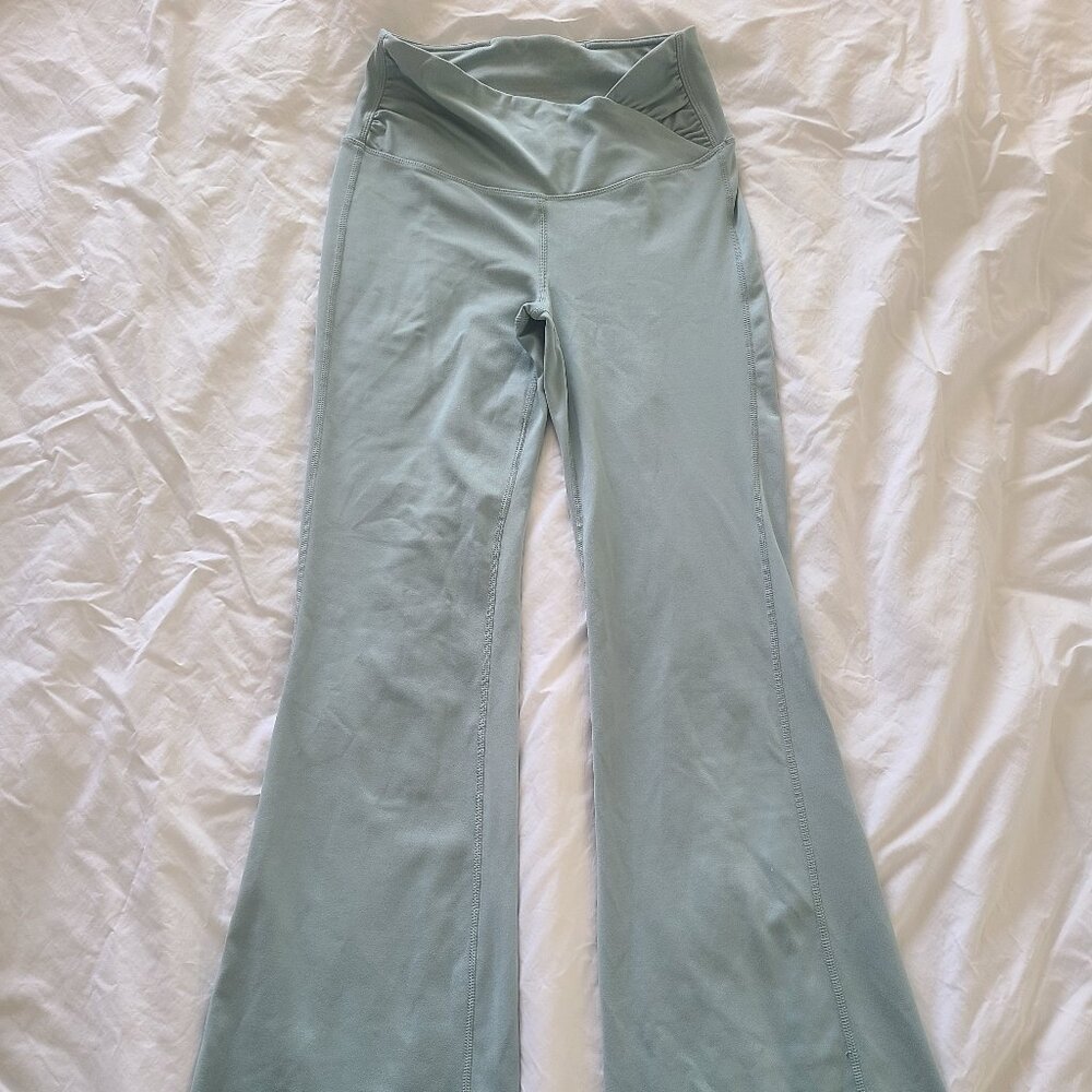 Blue yoga pants.  Comfortable, elastic and stretch well.  Size S.